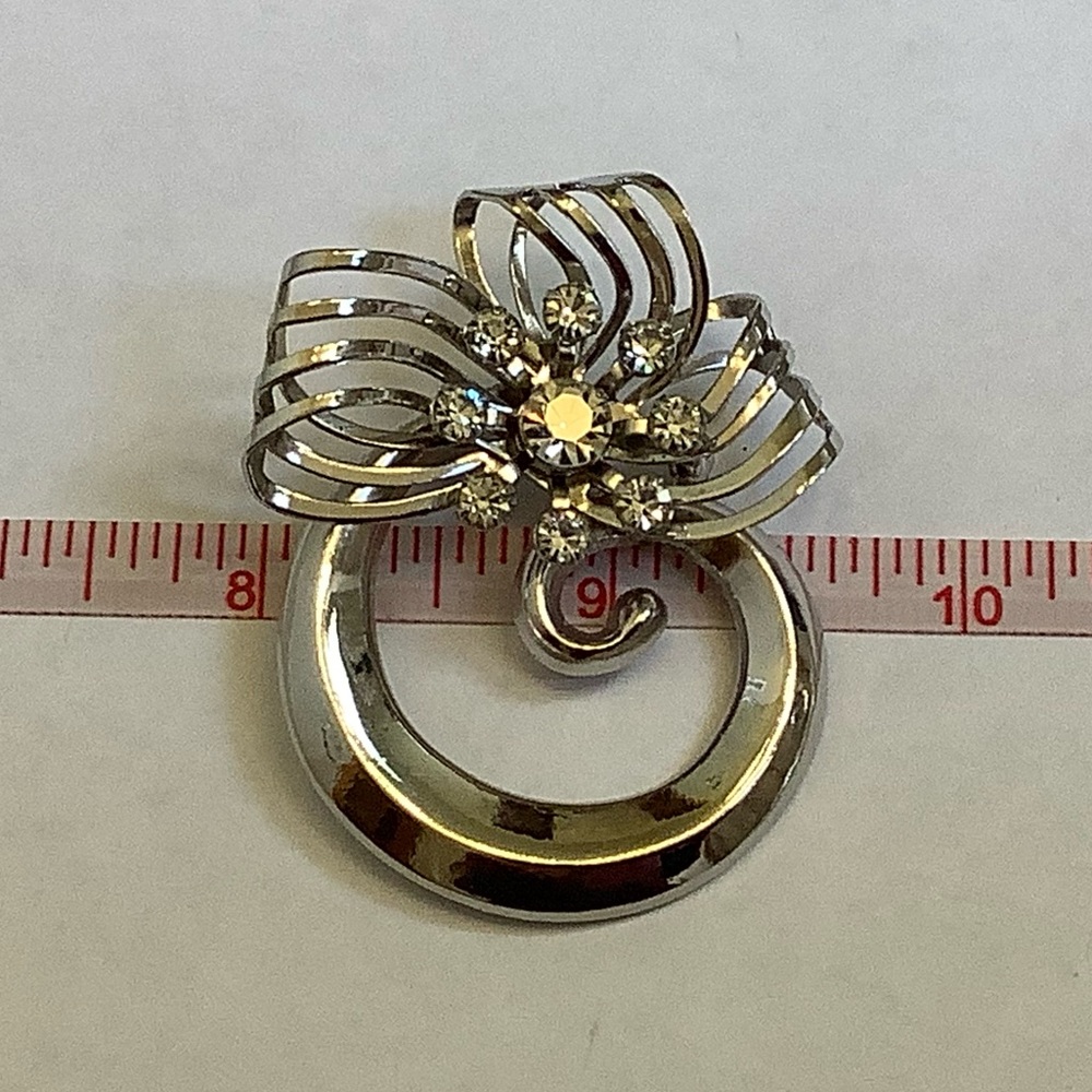 Bow Swirl Brooch Pin - Picture 3 of 6